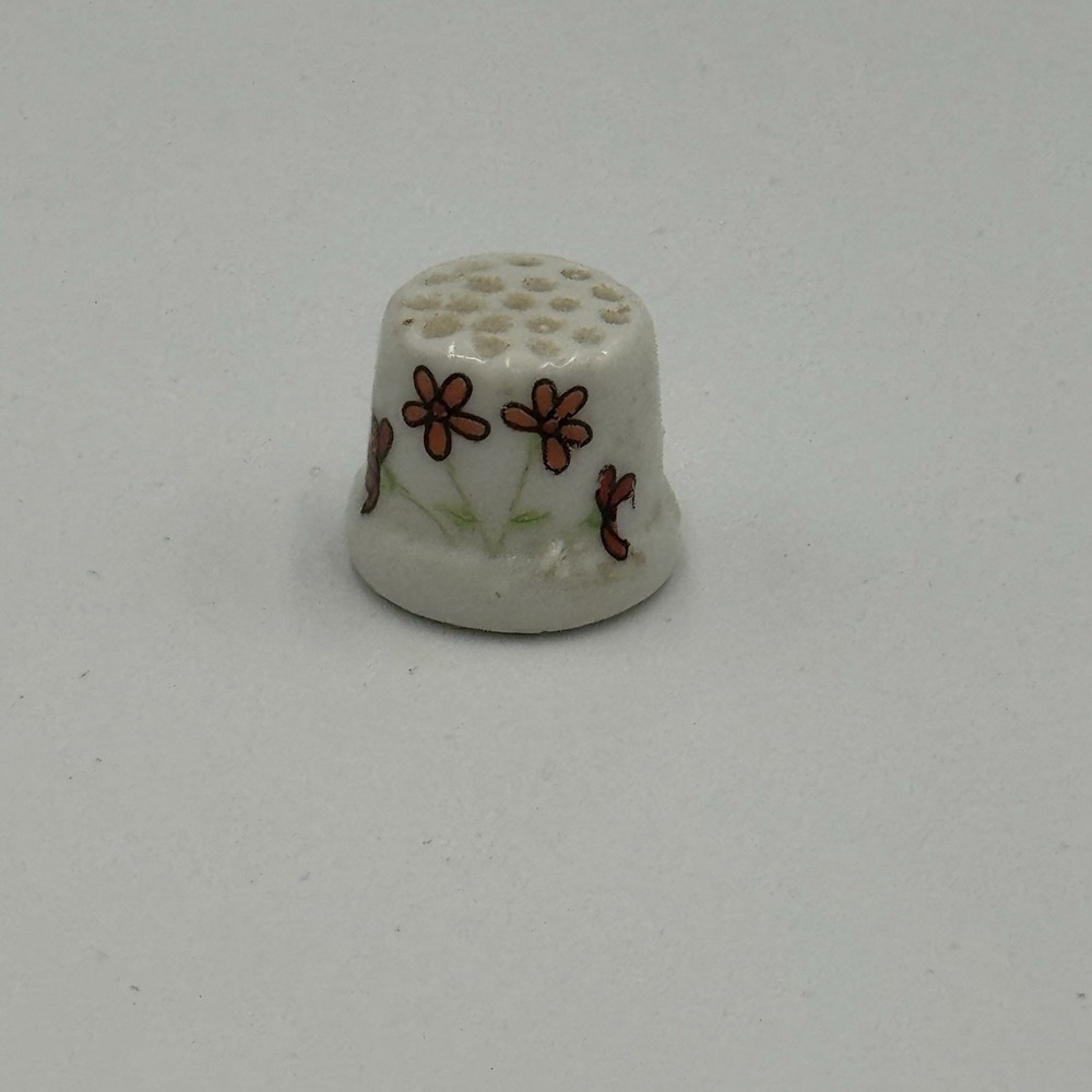 Daisy Flowers Orange Red Thimble Porcelain Vintage 1"